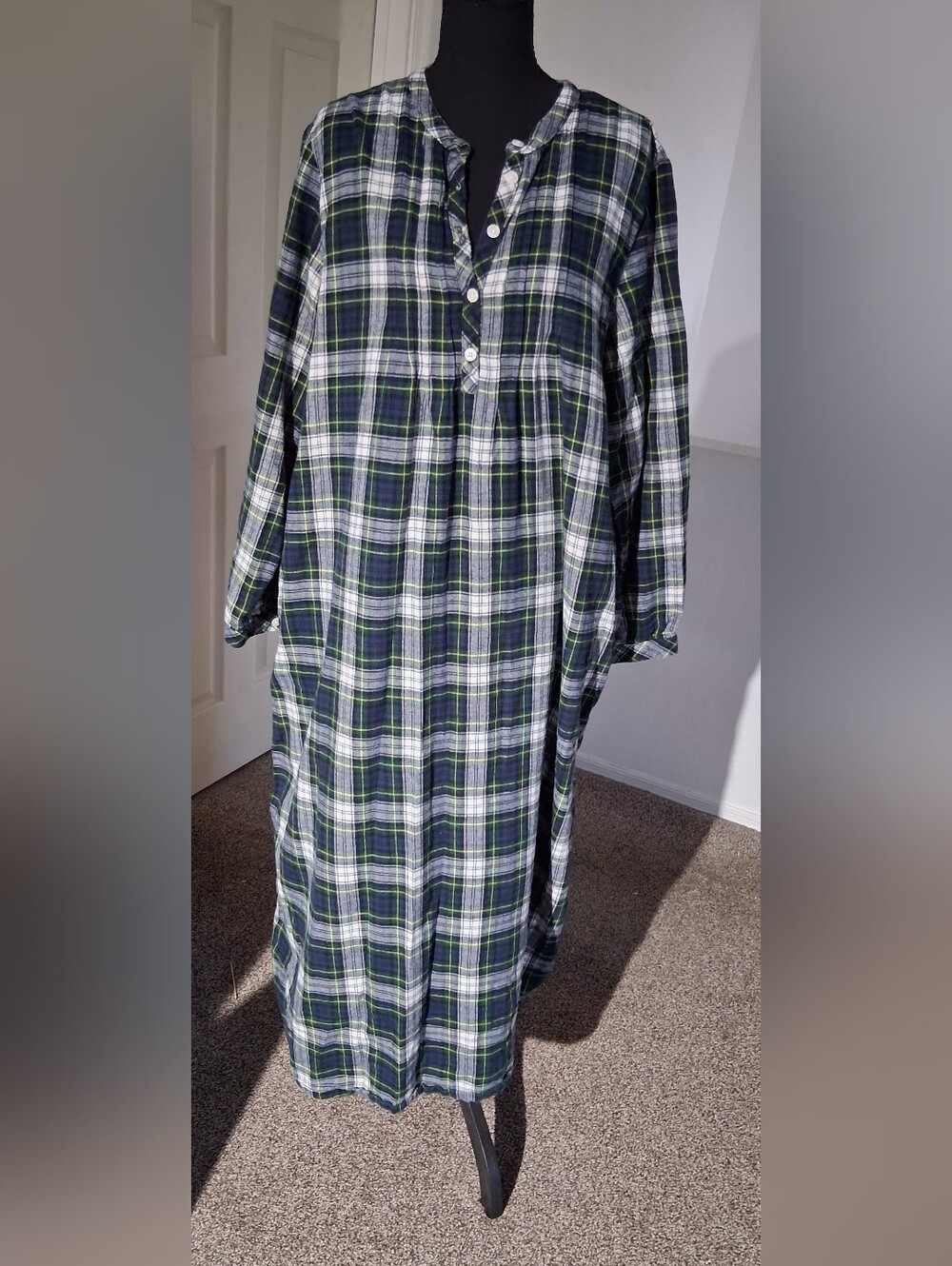 Plaid Long Sleeve With Pockets Dress in Navy and Green